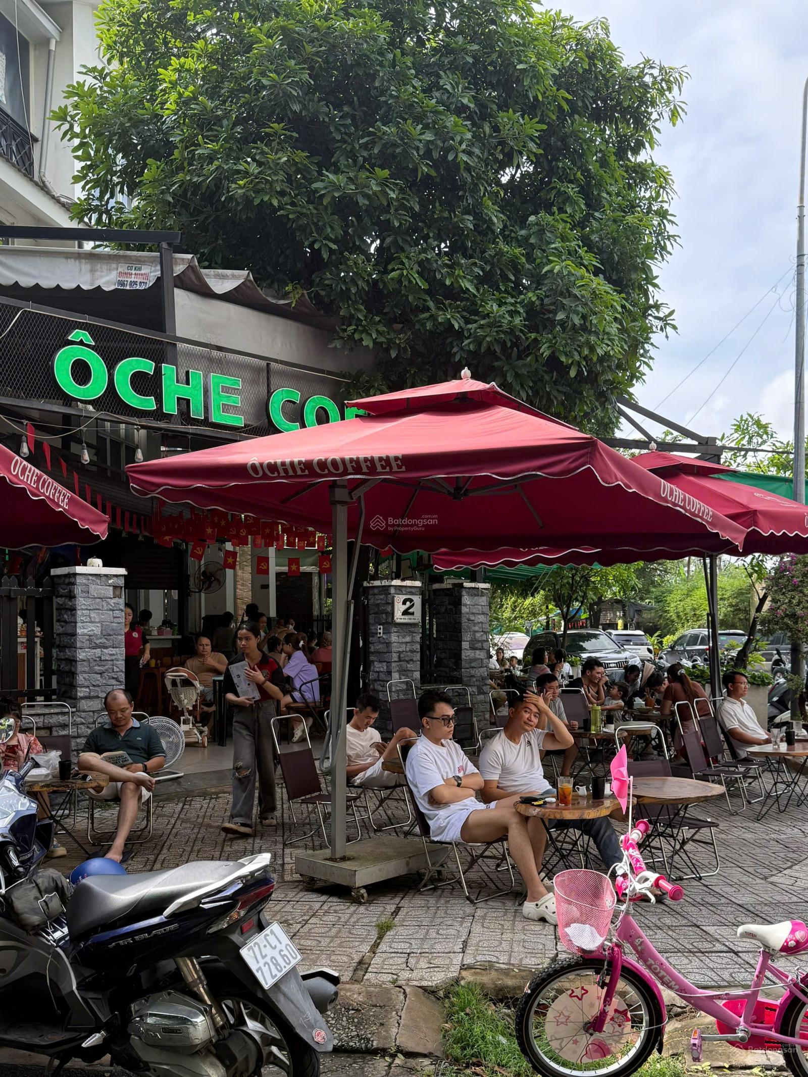 Bán biệt thự góc 2 mặt tiền tại KDC Gia Hòa, 350m2, giá 55 tỷ - Cơ hội đầu tư tuyệt vời!