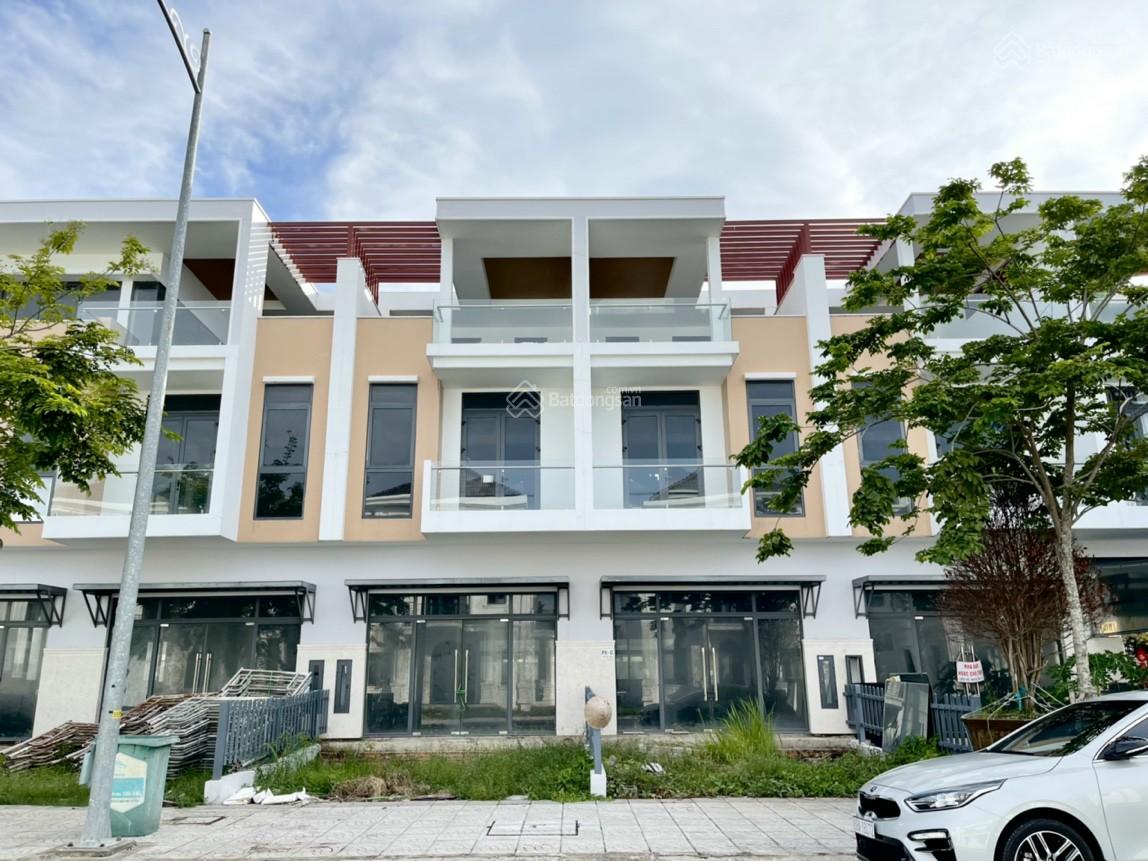 Nhà phố 3 tầng + Sân thượng giá chỉ 3.3 tỷ KĐT Phú Cường, Tp Rạch Giá 5x24m - Cơ hội sở hữu nhà hoàn thiện theo ý thích!