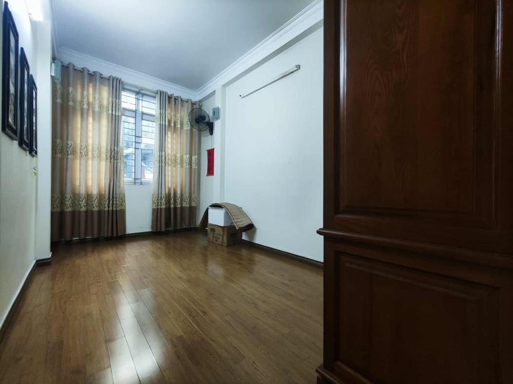 Nhà cho thuê đường Hoàng Hoa Thám, Ba Đình, 26m² - Full đồ, giá 8 triệu