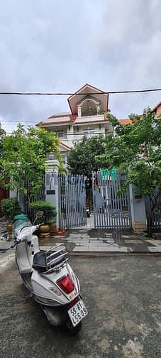 Biệt thự Hoa Hồng Compound Q2 580m² giá 58 tỷ - Sang trọng đẳng cấp, sẵn sàng vào ở!