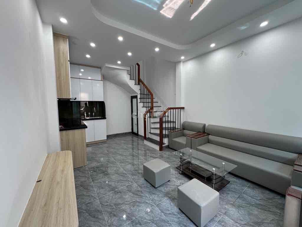 Nhà riêng Định Công Hạ 30m² giá 1.8 tỷ - Nội thất sang trọng, chỉ việc ở ngay!