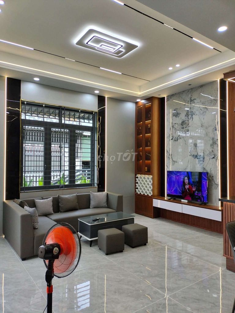 Nhà 1 Lầu Mái Ngói Đẹp Đường Nguyễn Thị Thảnh 80m² giá 6.4 tỷ - Đầy đủ nội thất cao cấp!