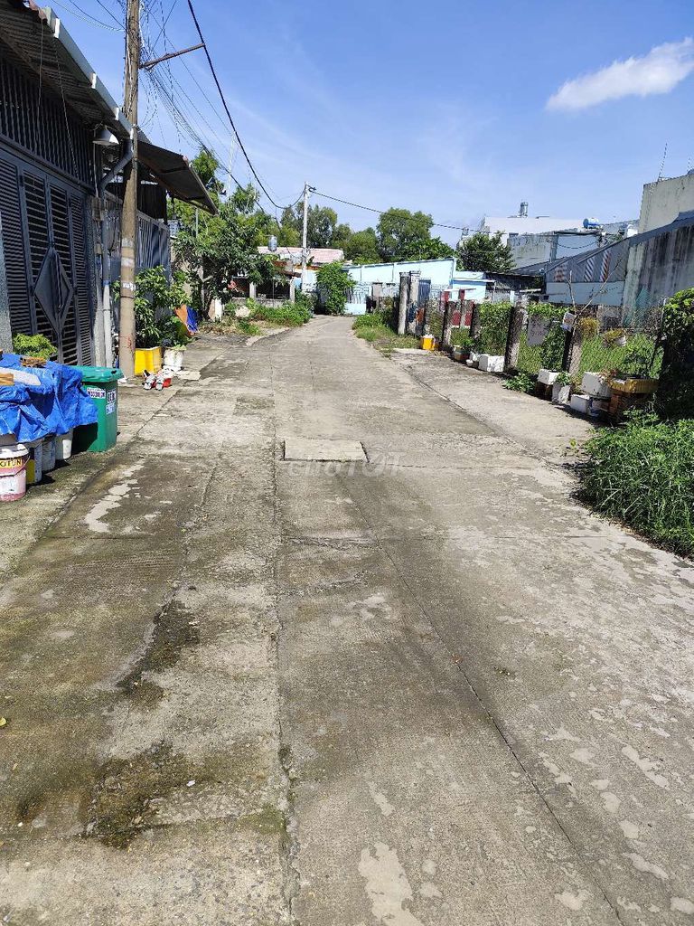 Nhà riêng Tân Hiệp Hóc Môn 134.7m² giá 4.7 tỷ - Hẻm xe hơi an ninh