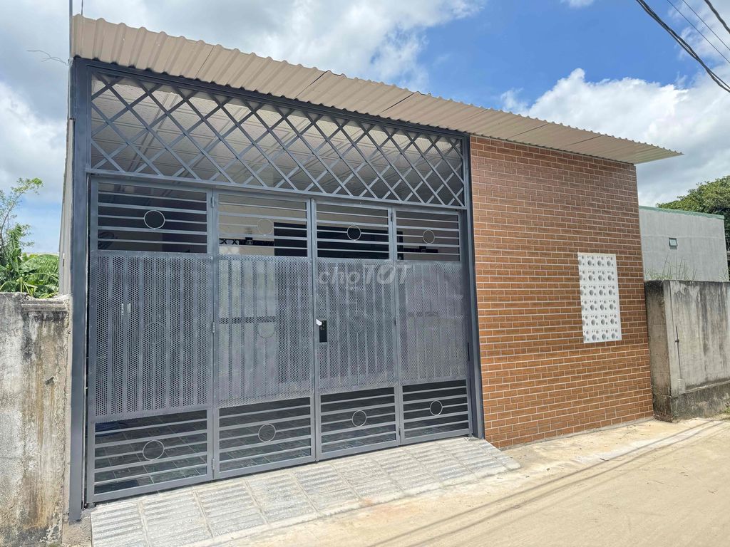 Nhà cấp 4 mới xây tại Phú Mỹ 120m² giá 1.8 tỷ - Sẵn sàng vào ở ngay!