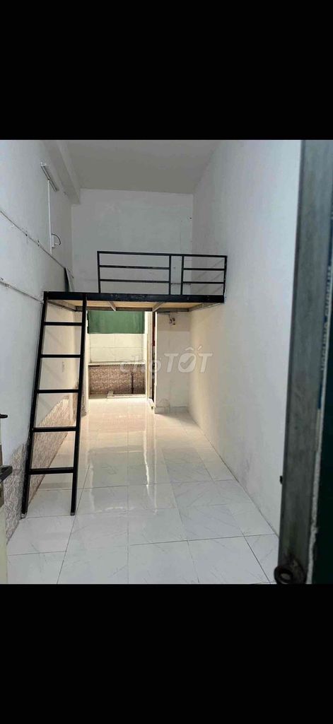 Phòng trọ Bình Thạnh 24m² giá 3.8 triệu - Giờ giấc tự do, an ninh 24/7!