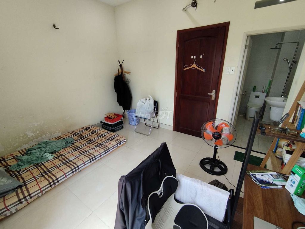 Phòng trọ 18m² đường 14, Quận 2 - Giá thuê chỉ 3.75 triệu, tự do 24/24!
