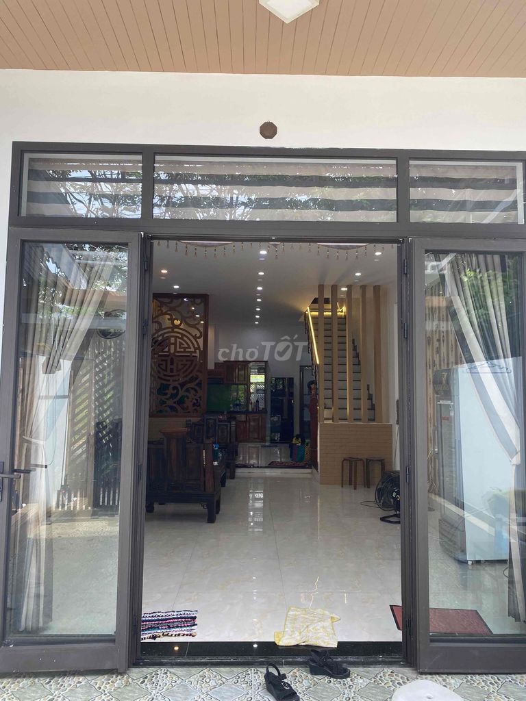 Nhà mặt tiền Đường Diên Hồng 100m² giá 15 triệu - An ninh tốt, thoáng mát!