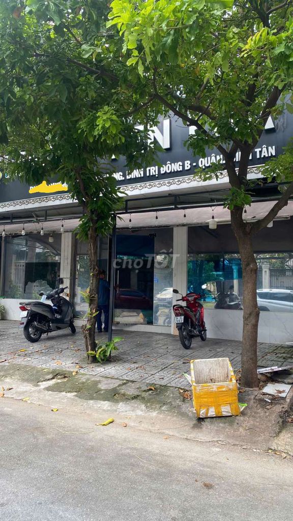 Mặt bằng cho thuê 180m² góc Tên Lửa - Giá chỉ 22 triệu!