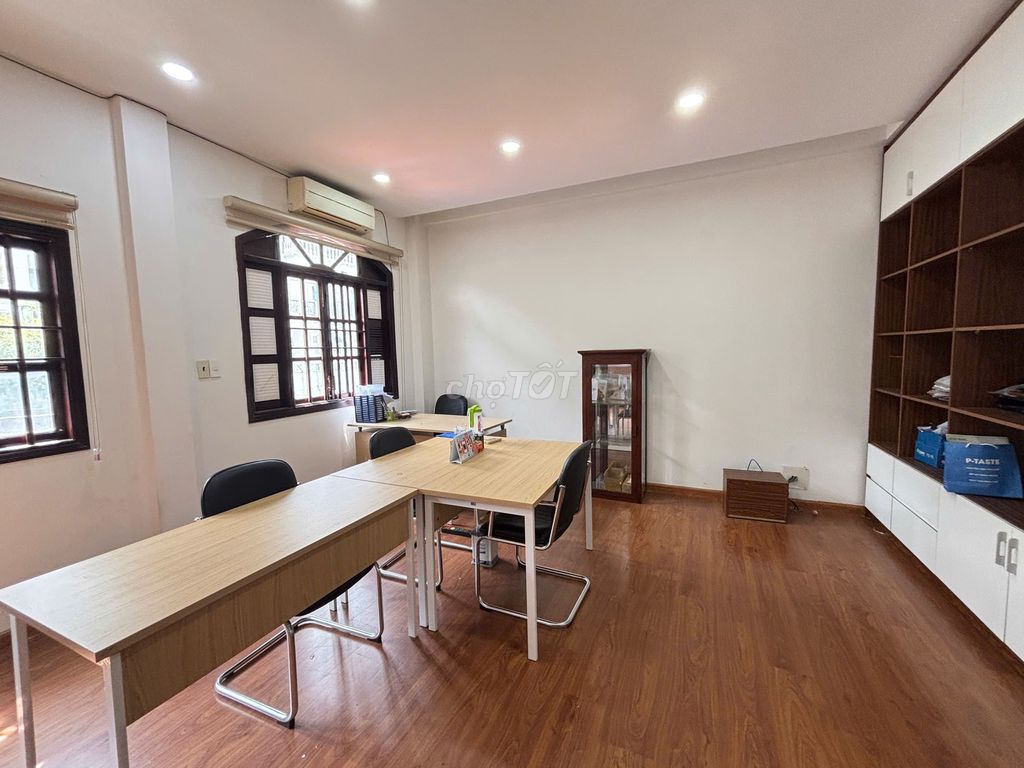 Cho thuê phòng văn phòng tại Thủ Đức 26m² giá 5.5 triệu - Không gian yên tĩnh, máy lạnh đầy đủ!