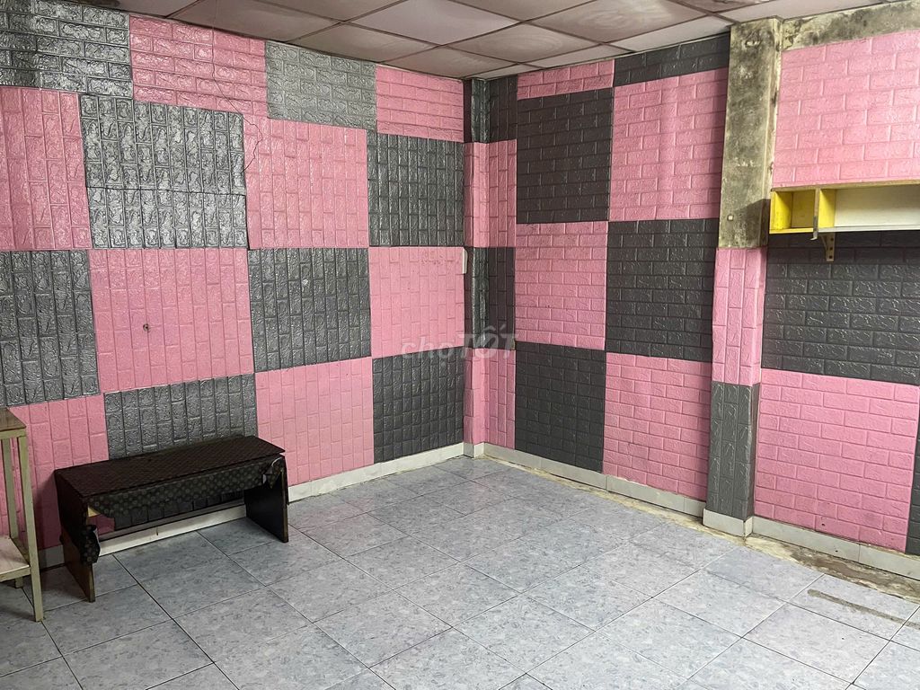 Phòng trọ cho thuê tại Bình Chánh 20m² giá chỉ 1.3 triệu - Địa điểm thuận lợi!