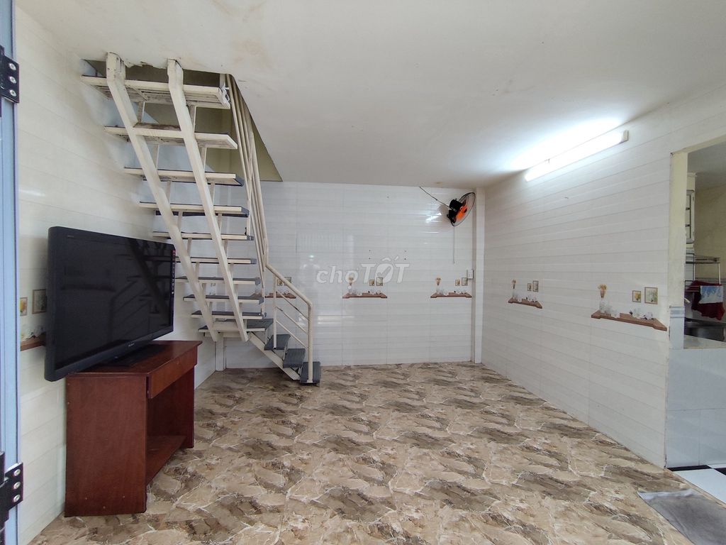 Nhà nguyên căn Gò Vấp 28m² giá chỉ 5.5 triệu - Phù hợp gia đình ở lâu dài!