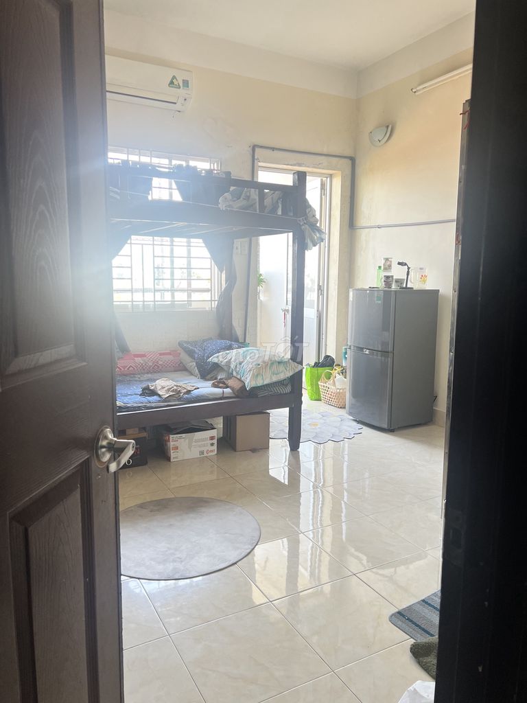 Cần 1 bạn nữ ở ghép tại chung cư đường Số 6, Bình Trị Đông - Phòng lớn, giá 3 triệu