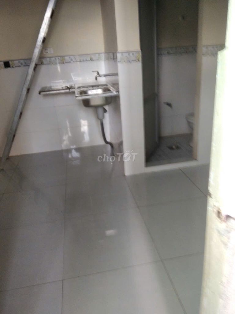 Phòng trọ 11m² gần Phà Cát Lái, giá 800K - An ninh tốt, thuận tiện làm việc tại quận 2!