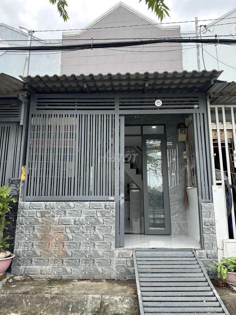 Bán Nhà Hẻm Xe Hơi Đường Nguyễn Văn Ràng - Nhà Bè 21m² giá 1.8 tỷ - Thiết kế thoáng mát, tiện ích đầy đủ!
