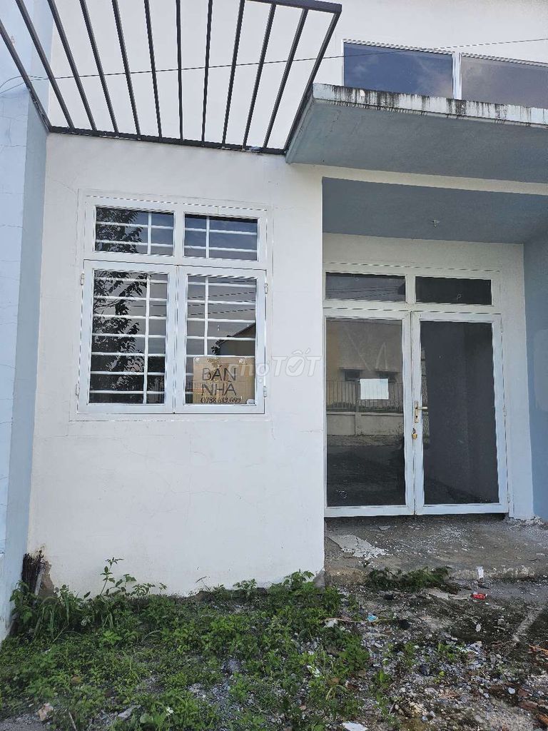 Nhà 2 mặt tiền Chơn Thành 70m² giá 850 triệu - Kinh doanh thuận lợi ngay trường học!