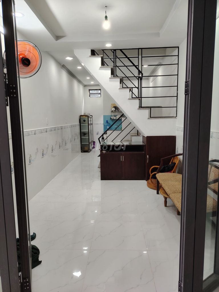 Nhà cho thuê nguyên căn Quận 12, 24m² giá 4.5 triệu - Nhà mới đẹp, gần tiện ích!