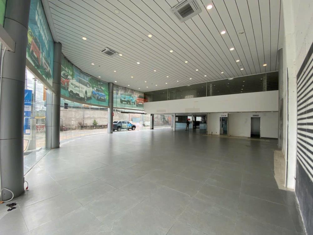 Cho thuê showroom và nhà xưởng mặt tiền đường 30/4, Cần Thơ 1.400m² - Vị trí đắc địa cho kinh doanh!