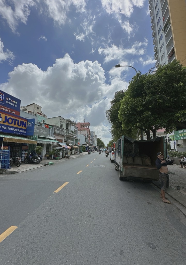 Bán nhà mặt tiền Gia Phú, Quận 6 - 76m² giá 12 tỷ - Kinh doanh thuận lợi!