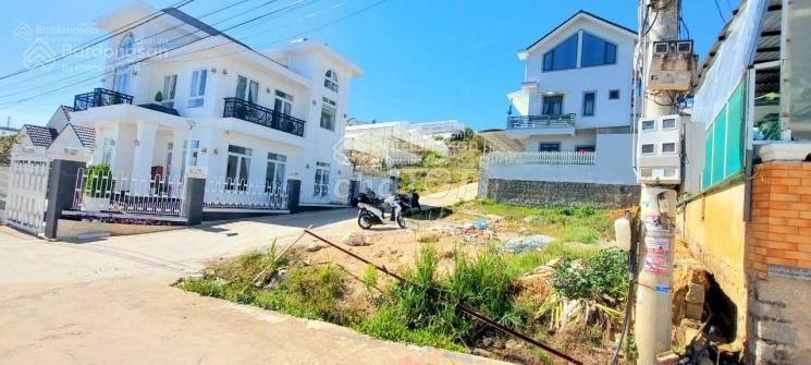 Bán gấp lô đất Nam Hồ 200m² – View đồi cực đẹp, sổ đỏ sẵn!