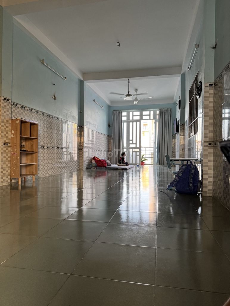 Nhà nguyên căn cho thuê 161C/22A Lạc Long Quân 84m² - Không gian rộng rãi, 6 phòng ngủ