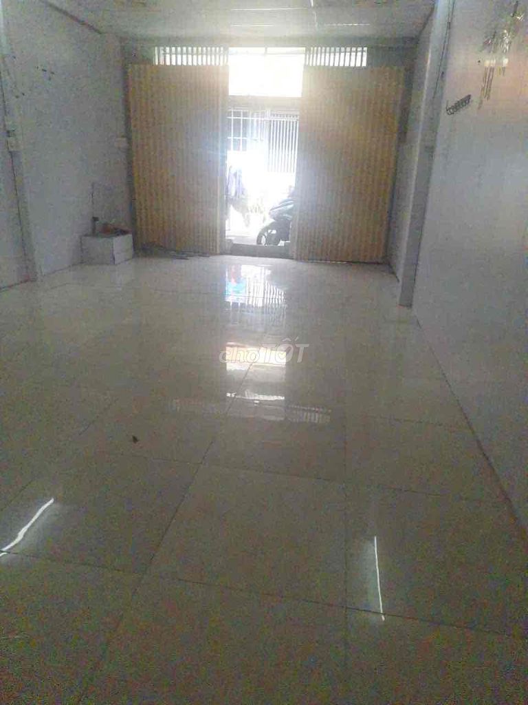 Nhà Cho Thuê tại Tân Chánh Hiệp 52m² giá 4.5 triệu - Gác lửng thoáng mát!