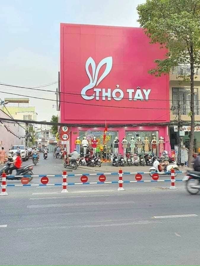 Nhà cho thuê góc 2 mặt tiền Trần Hưng Đạo, Cần Thơ 160m² giá 130 triệu - Kinh doanh thuận lợi!