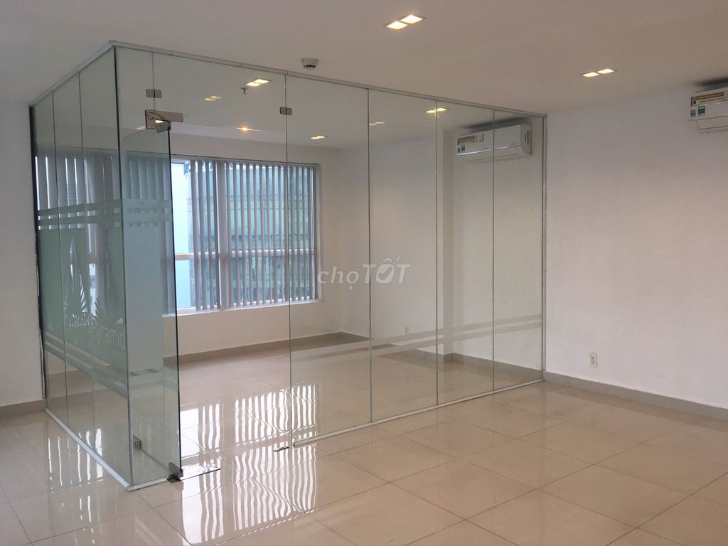 Cho thuê Căn hộ OFFICETEL Sky Center Phổ Quang 58m² giá 14 triệu - Không gian làm việc lý tưởng!