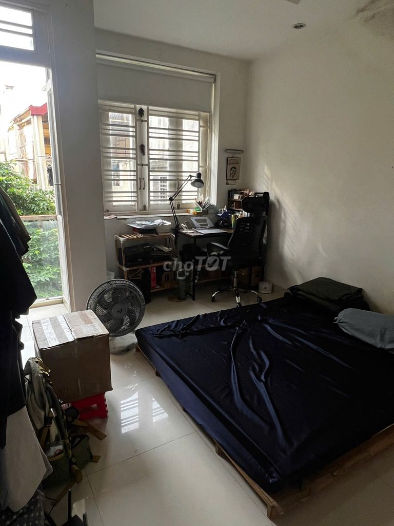 Nhà riêng cho thuê Thích Quảng Đức, 44m² giá 18 triệu - Sân rộng, vị trí trung tâm