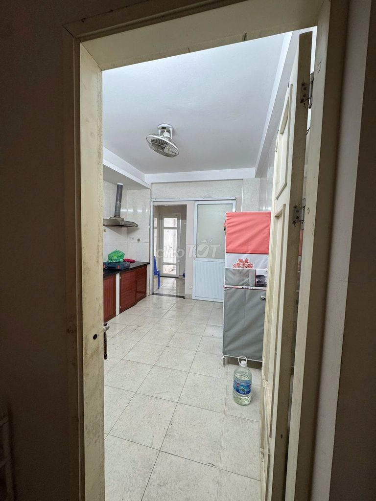 Căn hộ 36m² tại Cầu Giấy giá chỉ 4.6 triệu - Không ngập nước, gần trường học!