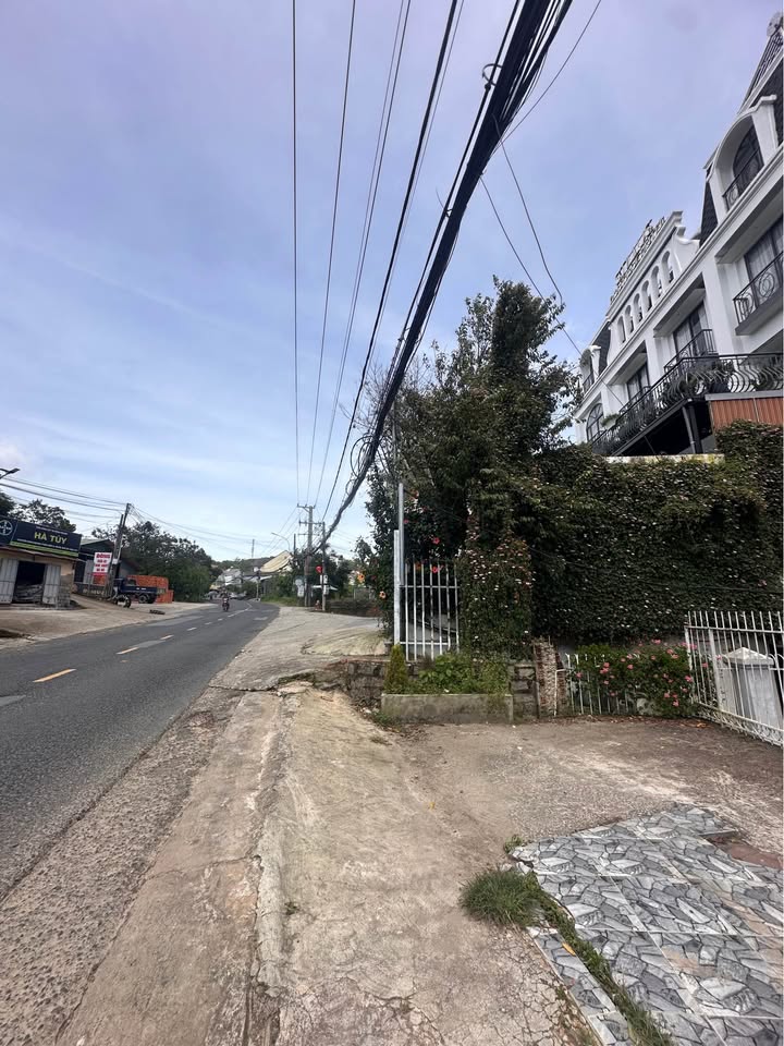 Nhà mặt tiền Triệu Việt Vương, Đà Lạt 350m² giá 29 tỷ - Sổ đỏ chính chủ