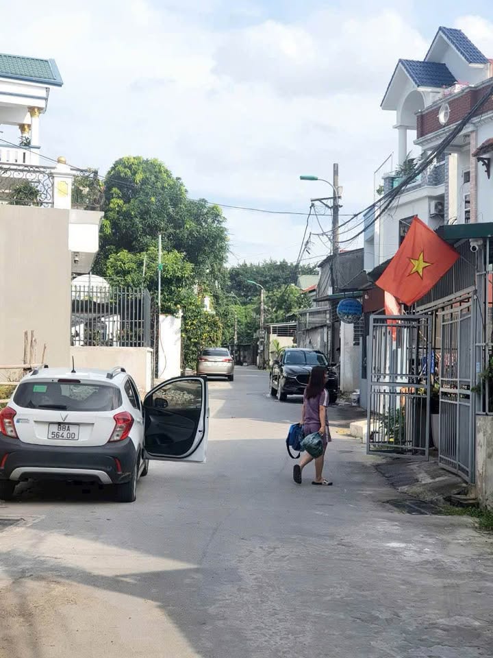 Bán gấp nhà tại Khai Quang, Vĩnh Yên 103,5m² - Kinh doanh nhỏ, 2 mặt thoáng!