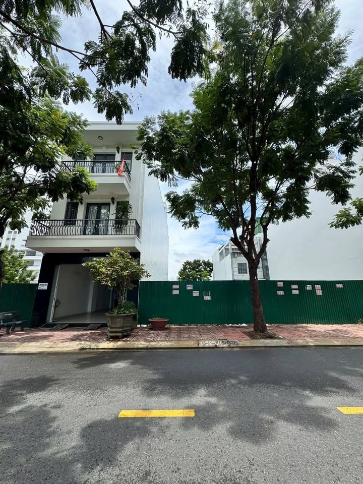 Nhà riêng tại Nha Trang 100m² giá 7.95 tỷ - Đối diện TTTM lớn nhất