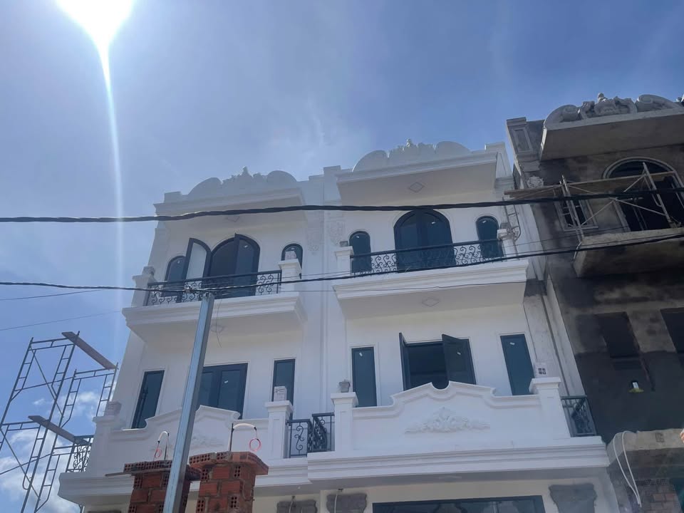 Nhà phố Lạc Dương 89m² giá 3.6 tỷ - Chính chủ bán gấp!