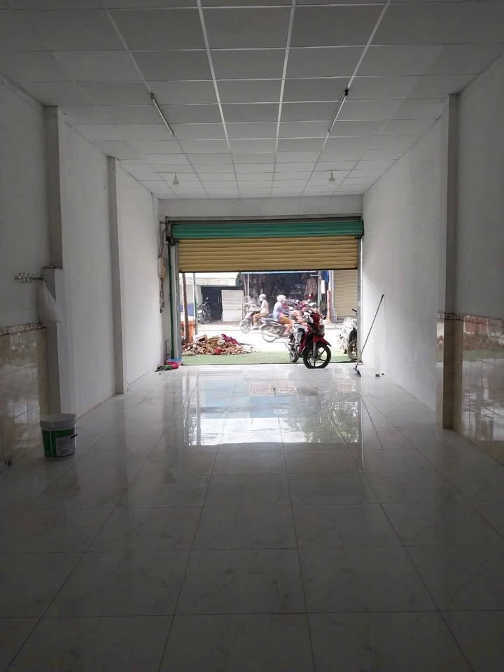 Cho thuê nhà mặt tiền đường Tỉnh Lộ 10, Bình Tân - Diện tích 105m² chỉ 13 triệu/tháng!