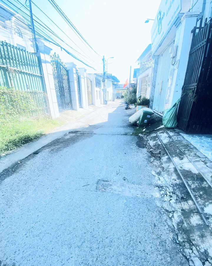 Nhà bán đường Nguyễn Thị Tú, Bình Hưng Hòa B, Bình Tân 152m² giá chỉ 5.5 tỷ - Đầu tư sinh lời ngay!