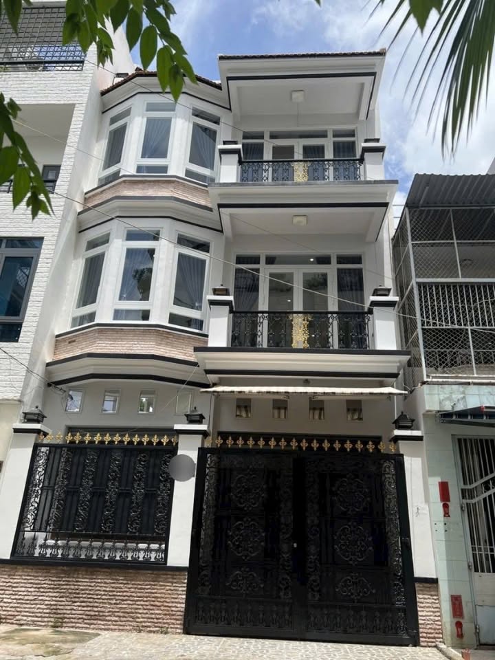 Nhà Bình Thới, Quận 11, 67.6m² giá 11.5 tỷ - Thiết kế hiện đại, sẵn sàng ở ngay!