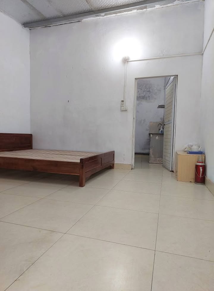 Nhà cấp 4 cho thuê tại Mễ Trì Thượng 30m² giá 3.2 triệu - Chính chủ, tiện nghi đầy đủ!