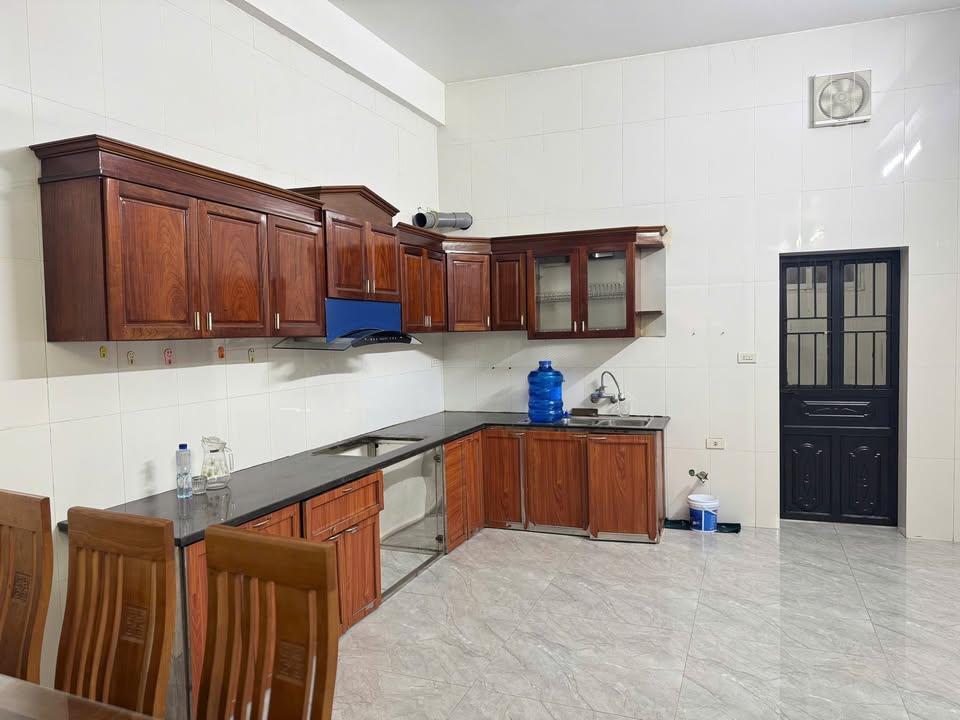 Nhà 3 tầng đường Nam Bình, Phường Hoa Lư, 80m² giá 5.6 tỷ - Chính chủ bán gấp!