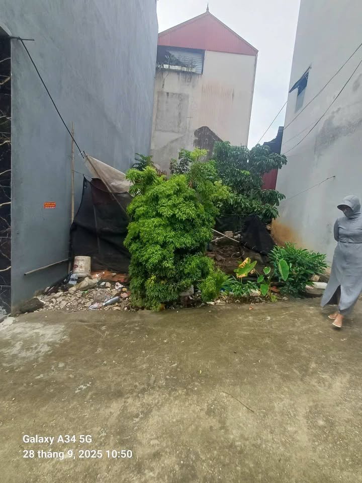 Đất thổ cư Khắc Niệm 56m² giá 1.8 tỷ - Ngõ ô tô vào tận nơi!