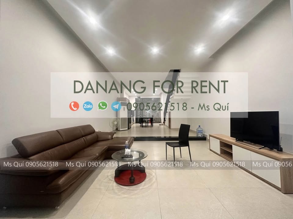 Nhà cho thuê 4PN khu Phạm Văn Đồng 100m² - Nội thất cao cấp, gần biển!