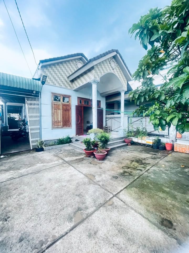 Nhà mái thái Phước Thiền 240m² giá 2 tỷ - Khu dân cư yên tĩnh lý tưởng!