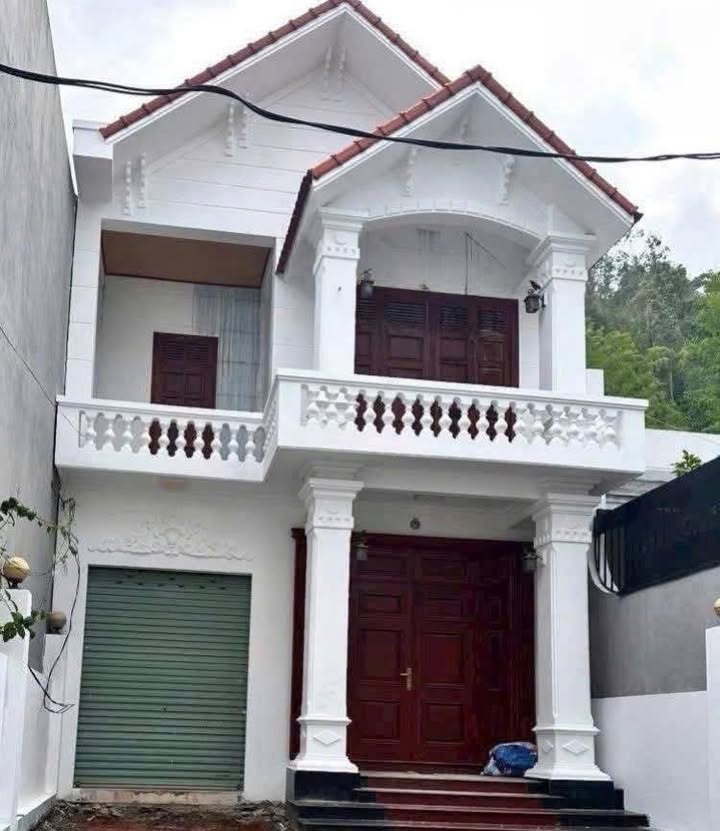 Nhà 2 tầng Thôn 5, Thủy Sơn 177m² giá 5 tỷ - Thiết kế hiện đại, tiện nghi!