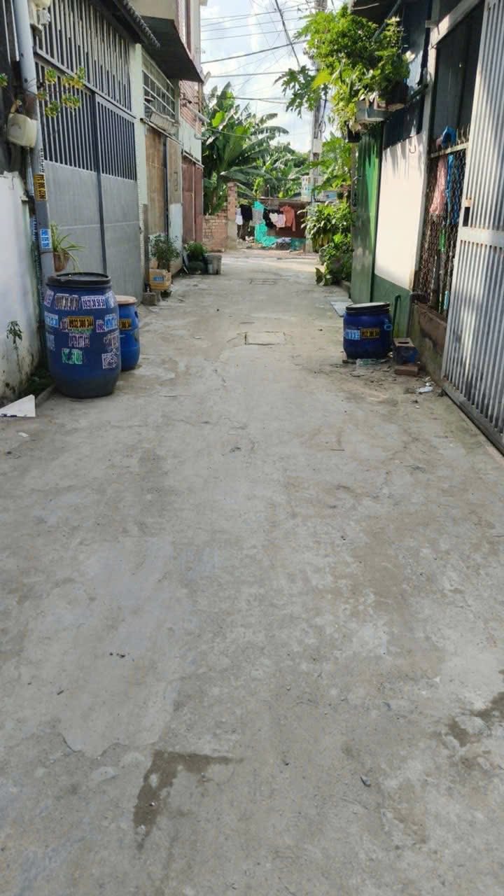 Nhà gác lửng Dĩ An 36m² giá 1.25 tỷ - Vị trí đắc địa, xe hơi vào tận nơi!