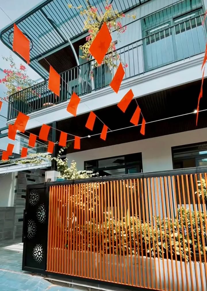 Nhà 2 tầng Lê Duẩn 81m² giá 3.2 tỷ - Thiết kế hiện đại, ô tô đỗ tận nơi!