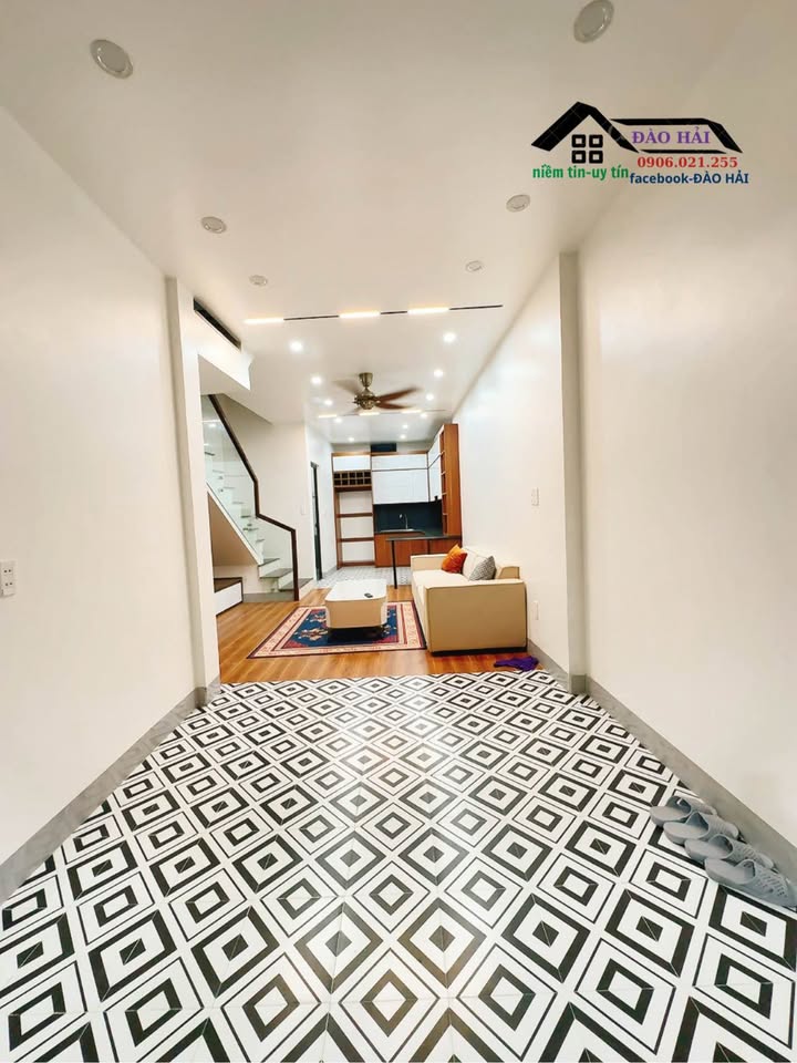 Nhà 3 tầng lô góc Kỳ Bá, Thái Bình 42m² giá 2 tỷ - Vị trí trung tâm tiện ích