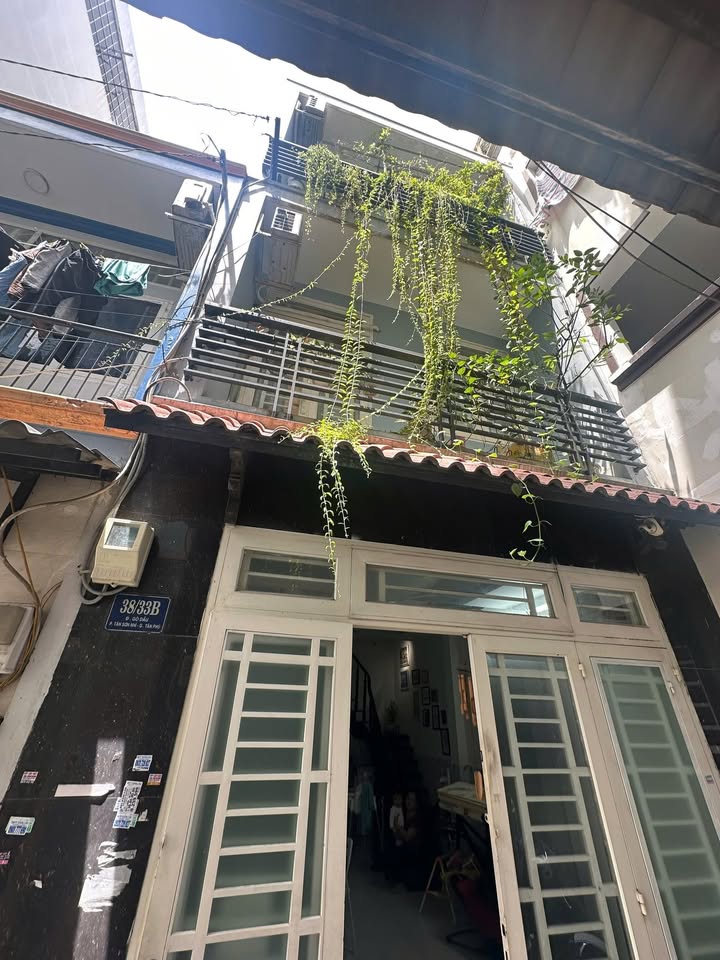 Nhà riêng Tân Sơn Nhì 34m² giá 4.85 tỷ - Hẻm an ninh, gần trường học!