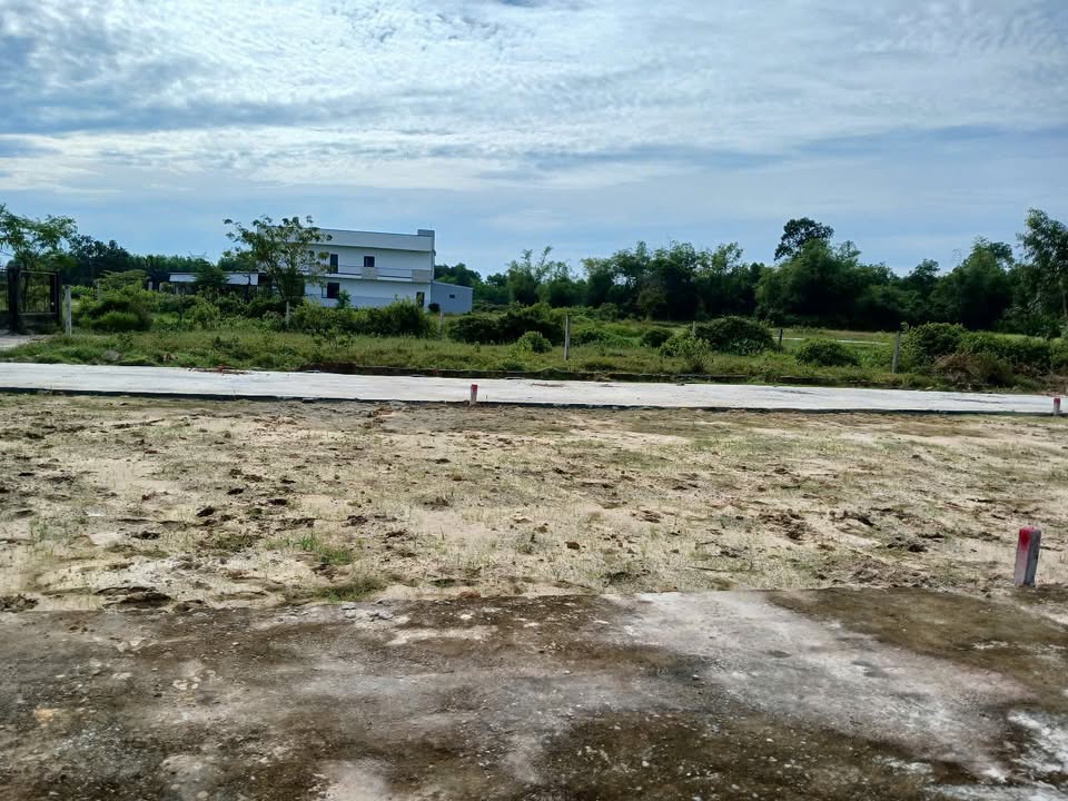 Đất nền Hòa Tiến, Đà Nẵng 124m² giá 700 triệu - Đầu tư sinh lời ngay!