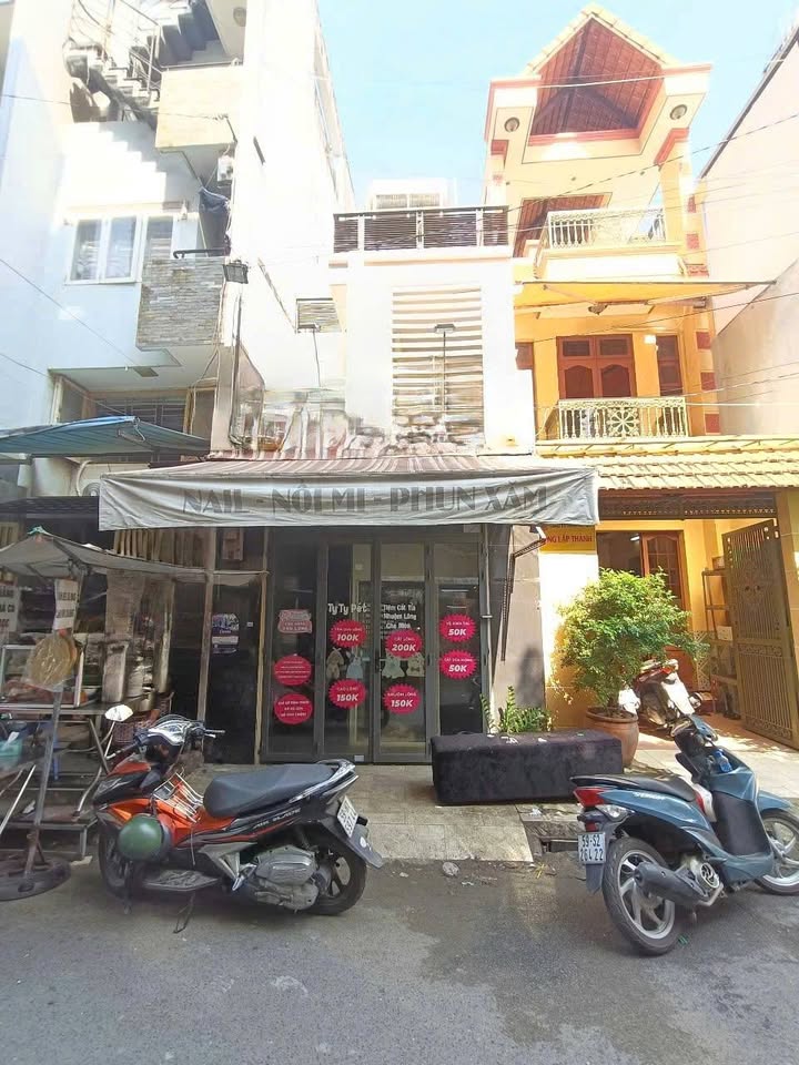 Nhà nguyên căn Hẻm xe hơi Nguyễn Ngọc Lộc, Quận 10 - Cho thuê giá tốt 16.9 triệu