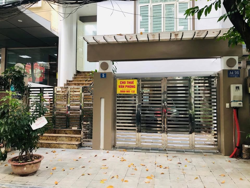 Cho thuê sàn văn phòng tại Cầu Giấy 105m² giá từ 11 triệu - Vị trí đắc địa, tiện nghi hiện đại!