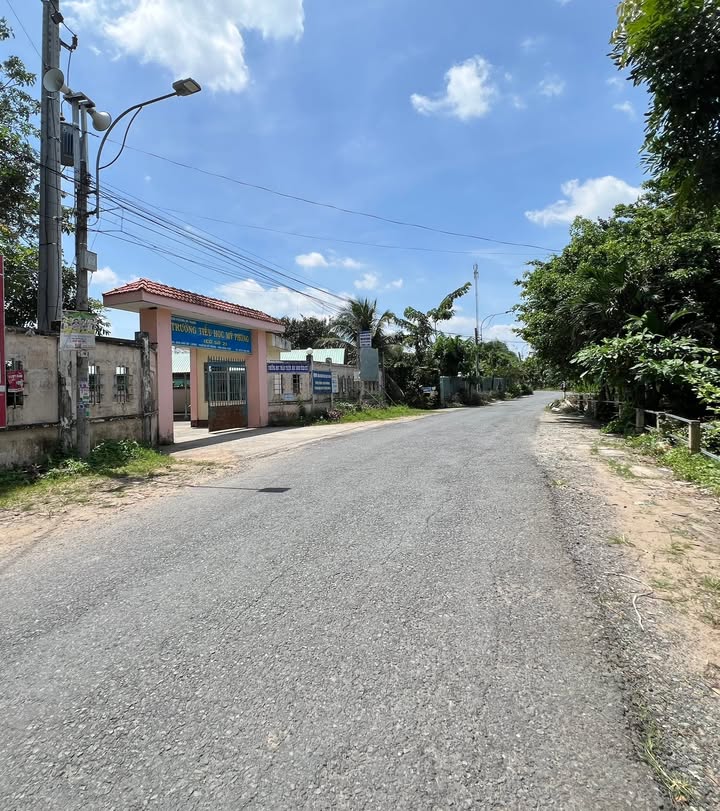 Đất nền 92m² xã Mỹ Phong, Mỹ Tho - Giá 650 triệu, sổ đỏ chính chủ!